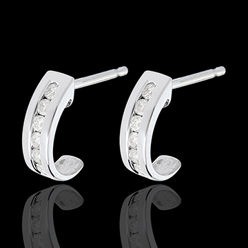 acheter en ligne Boucles d'oreilles demi lunes or jblanc pav�es (MM) - 0.22 carats - 12 diamants