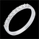Trauring zur H�lfte mit Diamanten besetzt in Weissgold - Krappenfassung  - 0.3 Karat - 9 Diamanten
