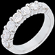 Alliance or blanc semi pav�e - serti griffes - 1.5 carats - 7 diamants