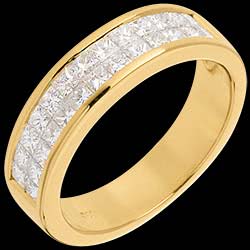 <a href=http://www.edenly.com/alliance-or-diamant/alliance-or-jaune-semi-pavee-serti-rail-rangs-cara,509,10.html?liste_cat=10 style=color:#fff;text-decoration:none;><u>Alliance or jaune semi pav�e - serti rail 2 rangs  - 1 carats</u><br><br><strike>3850 €</strike> (-56%) <b style=color:#FF9999;>1690 €</b></a>