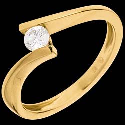 <a href=http://mariage.edenly.com/solitaire-diamant-or/solitaire-apostrophe-or-jaune-mm,358,1003.html?liste_cat=1002X1003X1004X1005X1012 style=color:#fff;text-decoration:none;><u>Solitaire apostrophe or jaune (MM+)</u><br><br><strike>1030 €</strike> (-38%) <b style=color:#FF9999;>640 €</b></a>