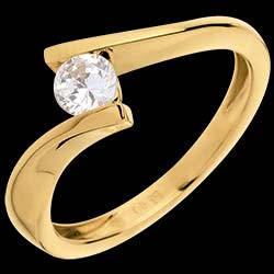 <a href=http://de.edenly.com/solitar/solitar-apostrophe-gelbgold-031-karat,366,3.html?liste_cat=2X3X4X5X12 style=color:#fff;text-decoration:none;><u>Solit�r apostrophe in Gelbgold - 0.31 Karat</u><br><br><strike>1820 €</strike> (-46%) <b style=color:#FF9999;>990 €</b></a>