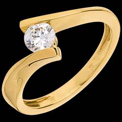 <a href=http://de.edenly.com/solitar/solitar-apostrophe-gelbgold-041-karat,370,3.html?liste_cat=2X3X4X5X12 style=color:#fff;text-decoration:none;><u>Solit�r apostrophe in Gelbgold  - 0.41 Karat</u><br><br><strike>1720 €</strike> (-25%) <b style=color:#FF9999;>1290 €</b></a>
