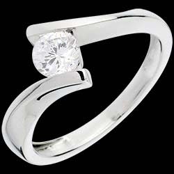 <a href=http://de.edenly.com/solitar/solitar-apostrophe-weissgold-052-karat,371,3.html?liste_cat=2X3X4X5X12 style=color:#fff;text-decoration:none;><u>Solit�r apostrophe in Weissgold  - 0.52 Karat</u><br><br><strike>3690 €</strike> (-46%) <b style=color:#FF9999;>1990 €</b></a>