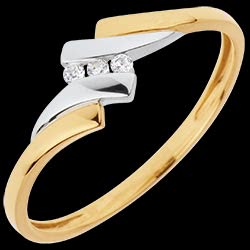 <a href=http://de.edenly.com/ringe-klassisch/trilogie-ring-melodie,3007,7.html?liste_cat=7 style=color:#fff;text-decoration:none;><u>Trilogie Ring Melodie</u><br><br><b>310 €</b></a>