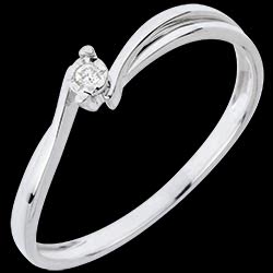 <a href=http://de.edenly.com/ringe-klassisch/solitar-ring-begehrenswert,3025,7.html?liste_cat=7 style=color:#fff;text-decoration:none;><u>Solit�r Ring Begehrenswert</u><br><br><b>310 €</b></a>