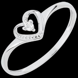 <a href=http://de.edenly.com/ringe-klassisch/solitar-ring-liebesherz,3033,7.html?liste_cat=7 style=color:#fff;text-decoration:none;><u>Solit�r Ring Liebesherz</u><br><br><b>250 €</b></a>