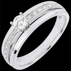 <a href=http://de.edenly.com/ringe-breit/,3055,8.html?liste_cat=8 style=color:#fff;text-decoration:none;><u>Solit�r Ring Meine K�nigin</u><br><br><strike>1650 €</strike> (-46%) <b style=color:#FF9999;>890 €</b></a>