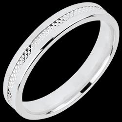 <a href=http://www.edenly.com/alliance-or-homme/alliance-julia,3092,30.html?url=alliance-or-homme&liste_cat=30 style=color:#fff;text-decoration:none;>Alliance Julia <br><b style=color:#FFE492;>390 €</b> (-15%) </a>