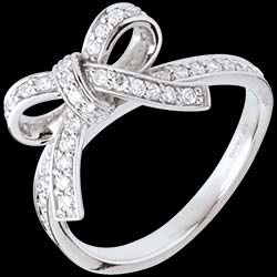 <a href=http://www.edenly.com/bagues-fines/bague-nouee-diamants-or-blanc-45-carats,449,7.html?url=bagues&liste_cat=6X7X8X32X33X35X43 style=color:#fff;text-decoration:none;>Bague nou�e diamants - or blanc - 0.45 carats <br><b style=color:#FFE492;>830 €</b> (-48%) </a>