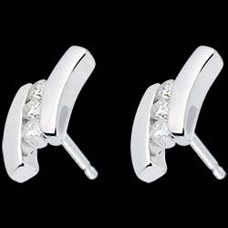 <a href=http://de.edenly.com/ohrstecker-diamanten/ohrstecker-trilogie-citation-weissgold-diamanten,314,22.html?liste_cat=22 style=color:#fff;text-decoration:none;><u>Ohrstecker Trilogie Zitat in Weissgold  - 6 Diamanten</u><br><br><strike>680 €</strike> (-32%) <b style=color:#FF9999;>460 €</b></a>