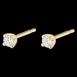 <a href=http://es.edenly.com/pendientes-cortos/pendientes-diamantes-cortos-oro-amarillo,191,22.html?url=pendientes&liste_cat=20X22X24X23X38X44 style=color:#fff;text-decoration:none;>Pendientes diamantes  - cortos oro amarillo <br><b style=color:#FFE492;>290 €</b> (-48%) </a>