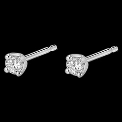 <a href=http://de.edenly.com/ohrstecker-diamanten/diamantohrstecker-weissgold,190,22.html?liste_cat=22 style=color:#fff;text-decoration:none;><u>Diamantohrstecker in Weissgold</u><br><br><strike>510 €</strike> (-12%) <b style=color:#FF9999;>450 €</b></a>