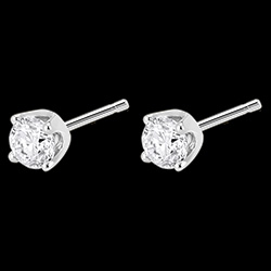 <a href=http://de.edenly.com/ohrstecker-diamanten/diamantohrstecker-weissgold-05-karat,198,22.html?liste_cat=22 style=color:#fff;text-decoration:none;><u>Diamantohrstecker in Weissgold - 0.5 Karat</u><br><br><b>1720 €</b></a>