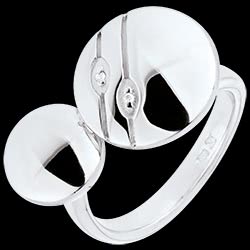 <a href=http://argent.edenly.com/bagues-larges-argent/bague-voya,6008,2008.html?liste_cat=2008 style=color:#fff;text-decoration:none;><u>Bague Voya</u><br><br><strike>130 €</strike> (-31%) <b style=color:#FF9999;>90 €</b></a>