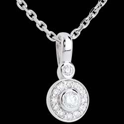 <a href=http://de.edenly.com/klassische-anhanger/anhanger-bouton-in-weissgold-21-karat,435,15.html?liste_cat=15 style=color:#fff;text-decoration:none;><u>Anh�nger Knopf in Weissgold - 0.21 Karat</u><br><br><b>540 €</b></a>