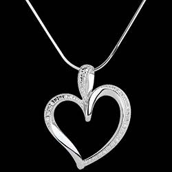 <a href=http://de.edenly.com/moderne-anhanger/anhanger-arty-coeur-10-diamanten,1260,16.html?liste_cat=16 style=color:#fff;text-decoration:none;><u>Anh�nger Sinnliches Herz - 10 Diamanten</u><br><br><strike>530 €</strike> (-34%) <b style=color:#FF9999;>350 €</b></a>