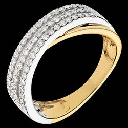 <a href=http://www.edenly.com/collection-saturne/bague-riche-saturne,1225,119.html?liste_cat=119 style=color:#fff;text-decoration:none;><u>Bague Riche Saturne</u><br><br><strike>1370 €</strike> (-30%) <b style=color:#FF9999;>960 €</b></a>
