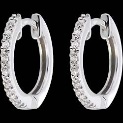 <a href=http://es.edenly.com/pendientes-aros-oro-diamantes/aros-semi-empedrados-oro-blanco-16-diamantes,1830,23.html style=color:#fff;text-decoration:none;>Aros semi empedrados oro blanco  - 16 diamantes <br><b style=color:#FFE492;>230 €</b> (-34%) </a>