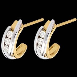 <a href=http://www.edenly.com/boucles-oreilles-creoles/boucles-oreilles-trilogie-bipolaire-carats-diamant,216,23.html?liste_cat=20X22X24X23X38 style=color:#fff;text-decoration:none;><u>boucles d'oreilles trilogie bipolaire  - 0.3 carats - 6 diamants</u><br><br><strike>1440 €</strike> (-45%) <b style=color:#FF9999;>790 €</b></a>