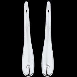 <a href=http://argent.edenly.com/boucles-d-orelles-pendantes-argent/boucles-oreilles-rima-argent-diamant,6245,2024.html?liste_cat=2020X2022X2024X2023 style=color:#fff;text-decoration:none;><u>Boucles d'oreilles Rima argent et diamant</u><br><br><b>59 €</b></a>