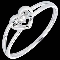 <a href=http://it.edenly.com/anelli-sottili/anello-mon-amour-oro-bianco-diamante,1503,7.html?url=anelli&liste_cat=6X7X8X32X33X35X43 style=color:#fff;text-decoration:none;>Anello Mon Amour oro bianco e diamante <br><b style=color:#FFE492;>230 €</b></a>
