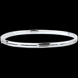 <a href=http://argent.edenly.com/bracelets-joncs-argent/bracelets-jonc-trinita-argent-diamant,6240,2018.html?liste_cat=2014X2018X2019 style=color:#fff;text-decoration:none;><u>Bracelets Jonc Trinita argent et diamant</u><br><br><b>139 €</b></a>