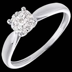 <a href=http://www.edenly.com/solitaire-diamant/bague-roseau-or-blanc-sphere-pavee-diamants,78,3.html style=color:#fff;text-decoration:none;><u>Bague roseau or blanc sphère pavée - 7 diamants</u><br><br><strike>600 €</strike> (-35%) <b style=color:#FF9999;>390 €</b></a>