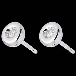 <a href=http://de.edenly.com/ohrstecker-diamanten/ohrstecker-calice-weissgold,291,22.html?liste_cat=22 style=color:#fff;text-decoration:none;><u>Ohrstecker Kelch in Weissgold</u><br><br><strike>390 €</strike> (-38%) <b style=color:#FF9999;>240 €</b></a>