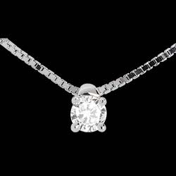<a href=http://de.edenly.com/klassische-anhanger/collier-solitar-weissgold,156,15.html?liste_cat=15 style=color:#fff;text-decoration:none;><u>Collier Solit�r in Weissgold</u><br><br><b>560 €</b></a>