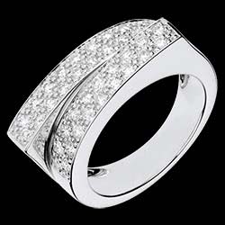 <a href=http://en.edenly.com/rings-large/arty-ring,1175,8.html?liste_cat=6X7X8 style=color:#fff;text-decoration:none;><u>Arty Ring</u><br><br><strike>� 2819</strike> (-54%) <b style=color:#FF9999;>� 1309</b></a>