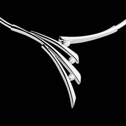<a href=http://de.edenly.com/moderne-anhanger/collier-douce-ombre-blanche-,1243,16.html?liste_cat=14X15X16X29X39 style=color:#fff;text-decoration:none;><u>Collier zarter wei�er Schatten</u><br><br><strike>3450 €</strike> (-57%) <b style=color:#FF9999;>1490 €</b></a>