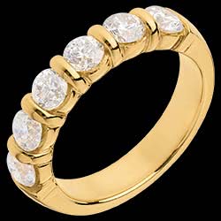 <a href=http://www.edenly.com/alliance-or-diamant/alliance-or-jaune-semi-pavee-serti-barrettes-carat,607,10.html?liste_cat=10 style=color:#fff;text-decoration:none;><u>Alliance or jaune semi pav�e - serti barrettes - 1.5 carats - 6 diamants</u><br><br><strike>4570 €</strike> (-46%) <b style=color:#FF9999;>2490 €</b></a>
