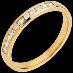 <a href=http://www.edenly.com/alliance-or-diamant/alliance-or-jaune-semi-pavee-serti-rail-11-diamant,556,10.html?liste_cat=10 style=color:#fff;text-decoration:none;><u>Alliance or jaune semi pav�e - serti rail - 11 diamants</u><br><br><strike>490 €</strike> <b style=color:#FF9999;>460 €</b></a>