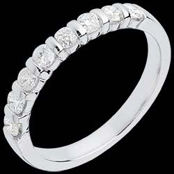 <a href=http://www.edenly.com/alliance-or-diamant/alliance-or-blanc-semi-pavee-serti-barrettes-carat,585,10.html?liste_cat=10 style=color:#fff;text-decoration:none;><u>Alliance or blanc semi pav�e - serti barrettes - 0.5 carats - 8 diamants</u><br><br><strike>1290 €</strike> (-39%) <b style=color:#FF9999;>790 €</b></a>