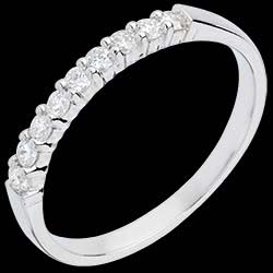 <a href=http://de.edenly.com/goldene-trauringe-mit-diamanten/trauring-semi-pave-weissgold-krappenfassung-025-ka,566,10.html?liste_cat=10 style=color:#fff;text-decoration:none;><u>Trauring semi pav� in Weissgold - Krappenfassung  - 0.25 Karat - 9 Diamanten</u><br><br><strike>690 €</strike> (-22%) <b style=color:#FF9999;>540 €</b></a>