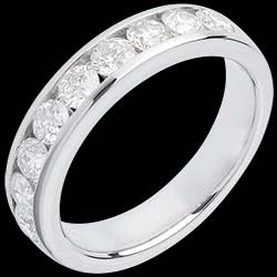 <a href=http://www.edenly.com/alliance-or-diamant/alliance-or-blanc-semi-pavee-serti-rail-carats-dia,599,10.html?liste_cat=10 style=color:#fff;text-decoration:none;><u>Alliance or blanc semi pav�e - serti rail - 1 carats - 9 diamants</u><br><br><strike>2580 €</strike> (-42%) <b style=color:#FF9999;>1490 €</b></a>
