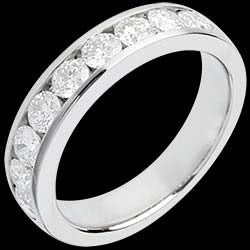 <a href=http://www.edenly.com/alliance-or-diamant/alliance-or-blanc-semi-pavee-serti-rail-carats-dia,550,10.html?liste_cat=10 style=color:#fff;text-decoration:none;><u>Alliance or blanc semi pav�e - serti rail - 1 carats - 9 diamants</u><br><br><strike>2890 €</strike> (-31%) <b style=color:#FF9999;>1990 €</b></a>