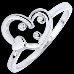 <a href=http://argent.edenly.com/bagues-fines-argent/bague-joli-coeur-argent-diamant,6223,2007.html style=color:#fff;text-decoration:none;><u>Bague Joli coeur argent et diamant</u><br><br><b>59 €</b></a>