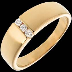 <a href=http://de.edenly.com/trilogie/trilogie-mit-spannfassung-gelbgold-diamanten,34,5.html?liste_cat=5 style=color:#fff;text-decoration:none;><u>Trilogie mit Spannfassung in Gelbgold - 3 Diamanten</u><br><br><strike>1090 €</strike> (-32%) <b style=color:#FF9999;>740 €</b></a>