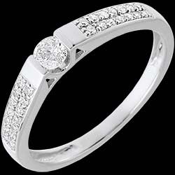 <a href=http://de.edenly.com/solitar-umrandet-von-diamanten/solitar-arche-weissgold-025-karat-29-diamanten,36,4.html?liste_cat=4 style=color:#fff;text-decoration:none;><u>Solit�r Arche in Weissgold - 0.25 Karat - 29 Diamanten</u><br><br><b>1010 €</b></a>