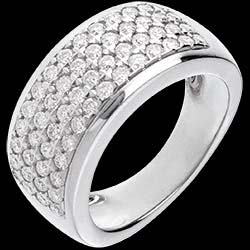 <a href=http://www.edenly.com/bagues-larges/bague-pleiade-or-blanc-pavee-01-carats-56-diamants,86,8.html?liste_cat=6X7X8X32X33X35 style=color:#fff;text-decoration:none;><u>Bague pl�iade or blanc pav�e - 1.01 carats - 56 diamants</u><br><br><strike>3270 €</strike> (-50%) <b style=color:#FF9999;>1650 €</b></a>