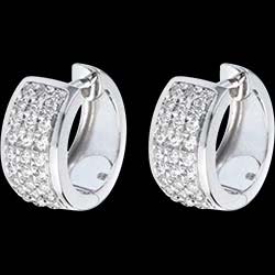 <a href=http://www.edenly.com/boucles-oreilles-creoles/boucles-oreilles-diorama-or-blanc-pave-43-carats-5,329,23.html?liste_cat=20X22X24X23X38 style=color:#fff;text-decoration:none;><u>boucles d'oreilles diorama or blanc pav�  - 0.43 carats - 54 diamants</u><br><br><strike>1810 €</strike> (-45%) <b style=color:#FF9999;>990 €</b></a>