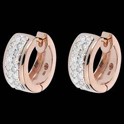 <a href=http://www.edenly.com/boucles-oreilles-creoles/boucles-d-oreilles-folie-rose,1298,23.html?liste_cat=20X22X24X23X38 style=color:#fff;text-decoration:none;><u>boucles d'oreilles folie rose</u><br><br><strike>1050 €</strike> (-44%) <b style=color:#FF9999;>590 €</b></a>