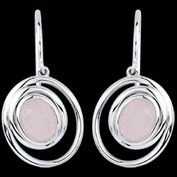 <a href=http://argent.edenly.com/boucles-d-orelles-pendantes-argent/boucles-oreilles-ma-rose,6021,2024.html?liste_cat=2020X2022X2024X2023 style=color:#fff;text-decoration:none;><u>Boucles d'oreilles Ma Rose 1</u><br><br><strike>130 €</strike> (-31%) <b style=color:#FF9999;>90 €</b></a>