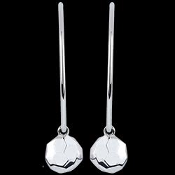 <a href=http://argent.edenly.com/creoles-argent/boucles-oreilles-multi-facettes,6035,2023.html?liste_cat=2020X2022X2024X2023 style=color:#fff;text-decoration:none;><u>Boucles d'oreilles Multi-facettes 1</u><br><br><strike>130 €</strike> (-31%) <b style=color:#FF9999;>90 €</b></a>