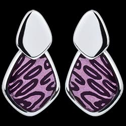 <a href=http://argent.edenly.com/boucles-d-orelles-pendantes-argent/boucles-oreilles-violetta,6040,2024.html?liste_cat=2020X2022X2024X2023 style=color:#fff;text-decoration:none;><u>Boucles d'oreilles Violetta</u><br><br><strike>130 €</strike> (-31%) <b style=color:#FF9999;>90 €</b></a>