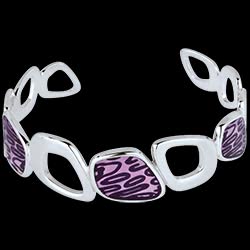 <a href=http://argent.edenly.com/bracelets-joncs-argent/bracelet-violetta,6041,2018.html?liste_cat=2014X2018X2019 style=color:#fff;text-decoration:none;><u>Bracelet Violetta</u><br><br><strike>230 €</strike> (-30%) <b style=color:#FF9999;>160 €</b></a>