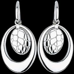 <a href=http://argent.edenly.com/boucles-d-orelles-pendantes-argent/boucles-oreilles-ecailles,6055,2024.html?liste_cat=2020X2022X2024X2023 style=color:#fff;text-decoration:none;><u>Boucles d'oreilles Ecailles</u><br><br><strike>130 €</strike> (-31%) <b style=color:#FF9999;>90 €</b></a>