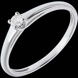 <a href=http://it.edenly.com/anelli-solitari/solitario-essenziale-oro-bianco,275,3.html?mode_search=best style=color:#fff;text-decoration:none;>Solitario l'Essenziale oro bianco  <br><b style=color:#FFE492;>260 €</b> (-55%) </a>
